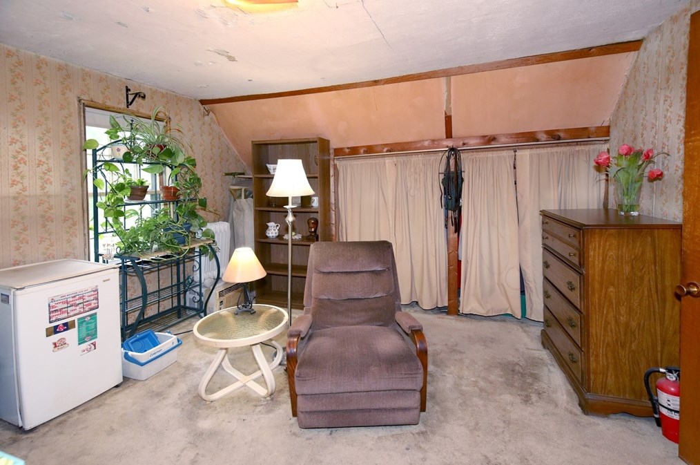 55 Brigham Pl, Whitman MA 02382-2503 exterior