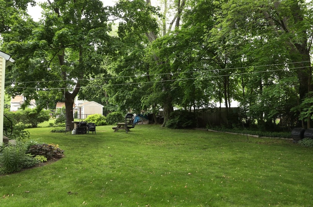 55 Brigham Pl, Whitman MA 02382-2503 exterior