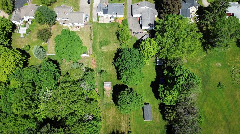 379 Main St, East Brookfield MA 01515-1703 exterior