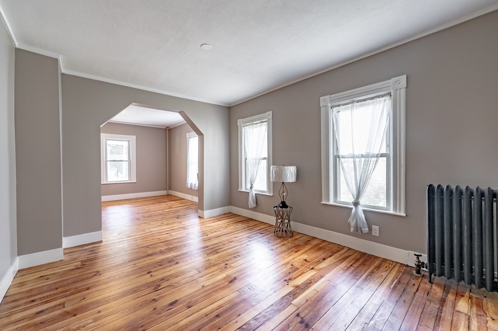 30 Beauchamp St, Springfield MA 01107-1315 exterior