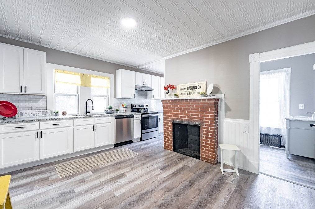 30 Beauchamp St, Springfield MA 01107-1315 exterior