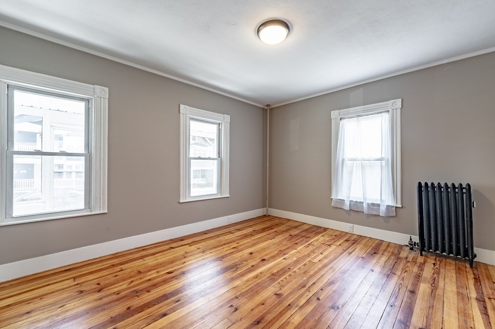 30 Beauchamp St, Springfield MA 01107-1315 exterior