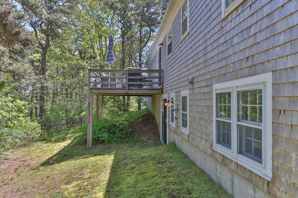 50 Monomoit Ln, Chatham MA 02633-2945 exterior