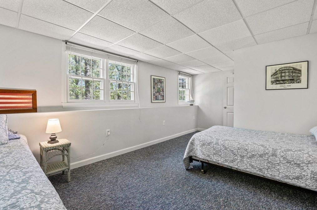 50 Monomoit Ln, Chatham MA 02633-2945 exterior