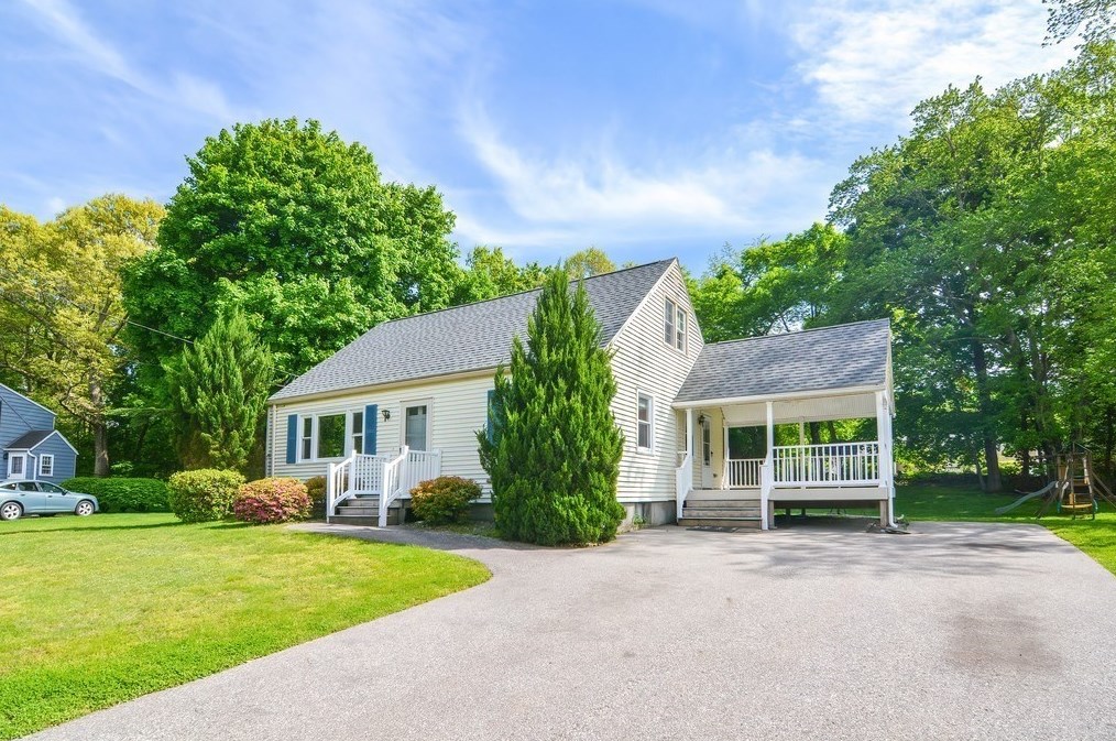 33 Robin Rd, Westboro, MA 01581