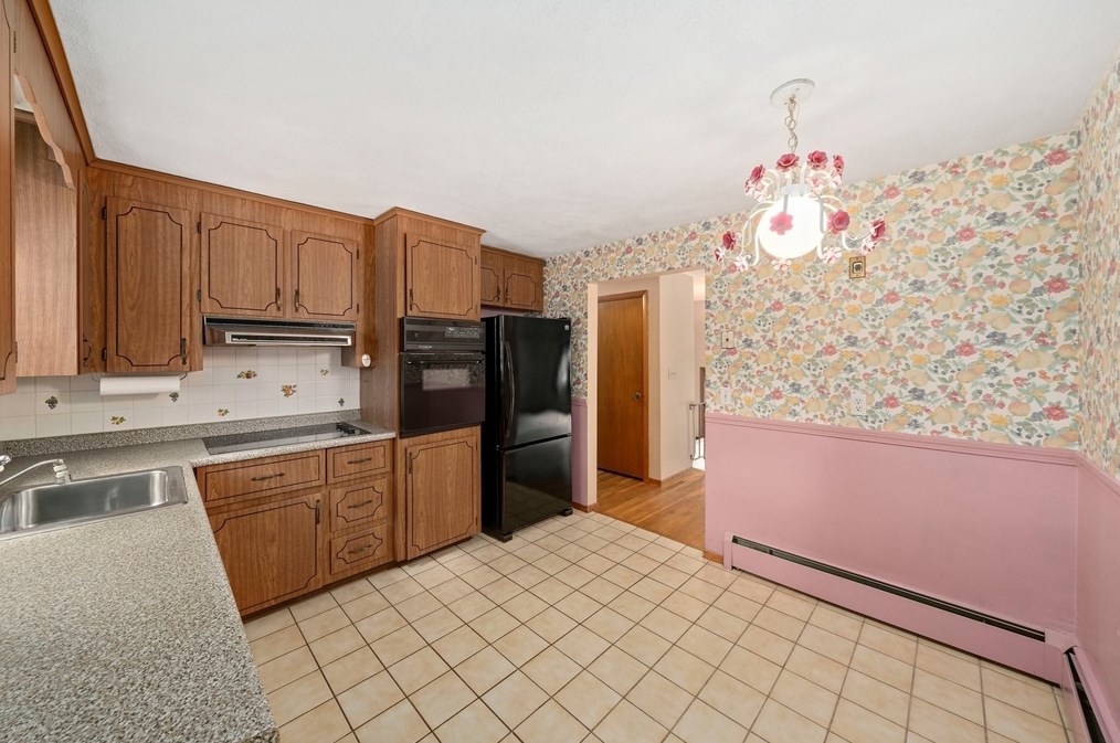 165 Lisle St, Braintree MA 02184-5024 exterior