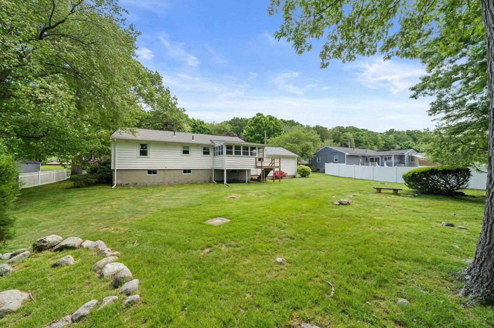 165 Lisle St, Braintree MA 02184-5024 exterior