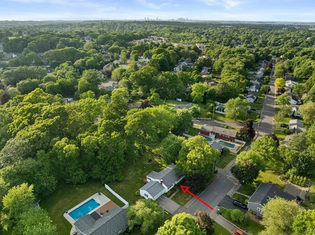 165 Lisle St, Braintree MA 02184-5024 exterior