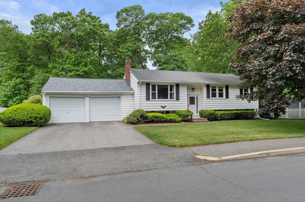 165 Lisle St, Braintree MA 02184-5024 exterior