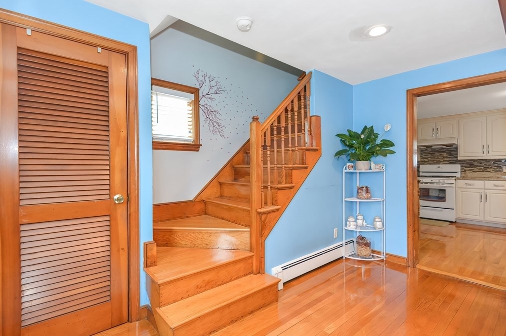 122 Washington St, Woburn MA  01801-4661 exterior