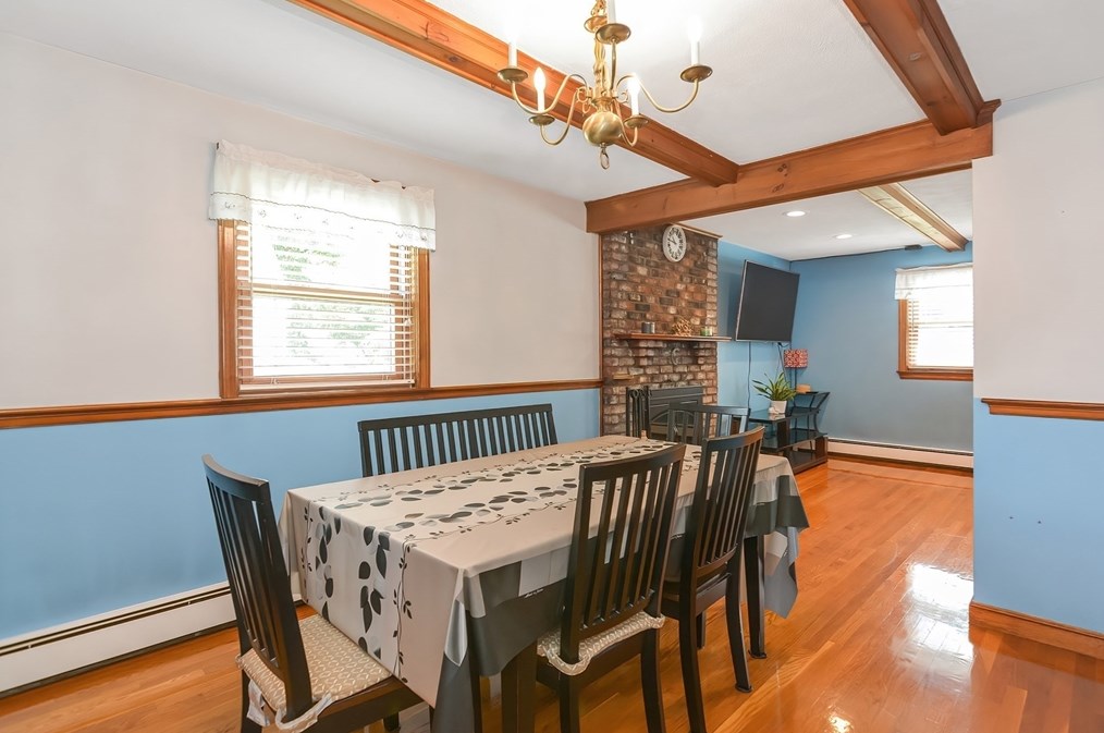 122 Washington St, Woburn MA  01801-4661 exterior