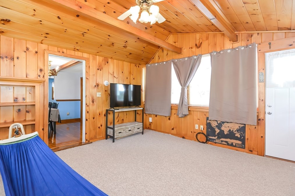 122 Washington St, Woburn MA  01801-4661 exterior