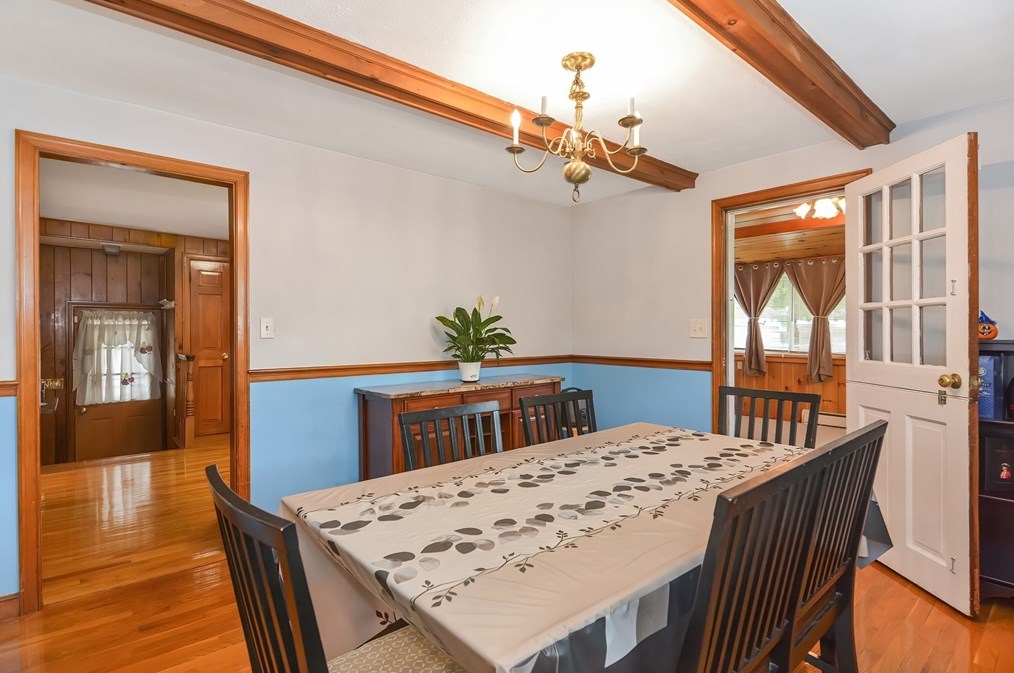 122 Washington St, Woburn MA  01801-4661 exterior