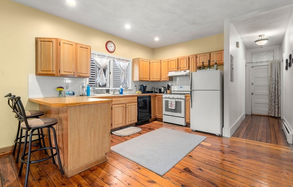 8-10 Seafoam Ave, Winthrop, MA 02152