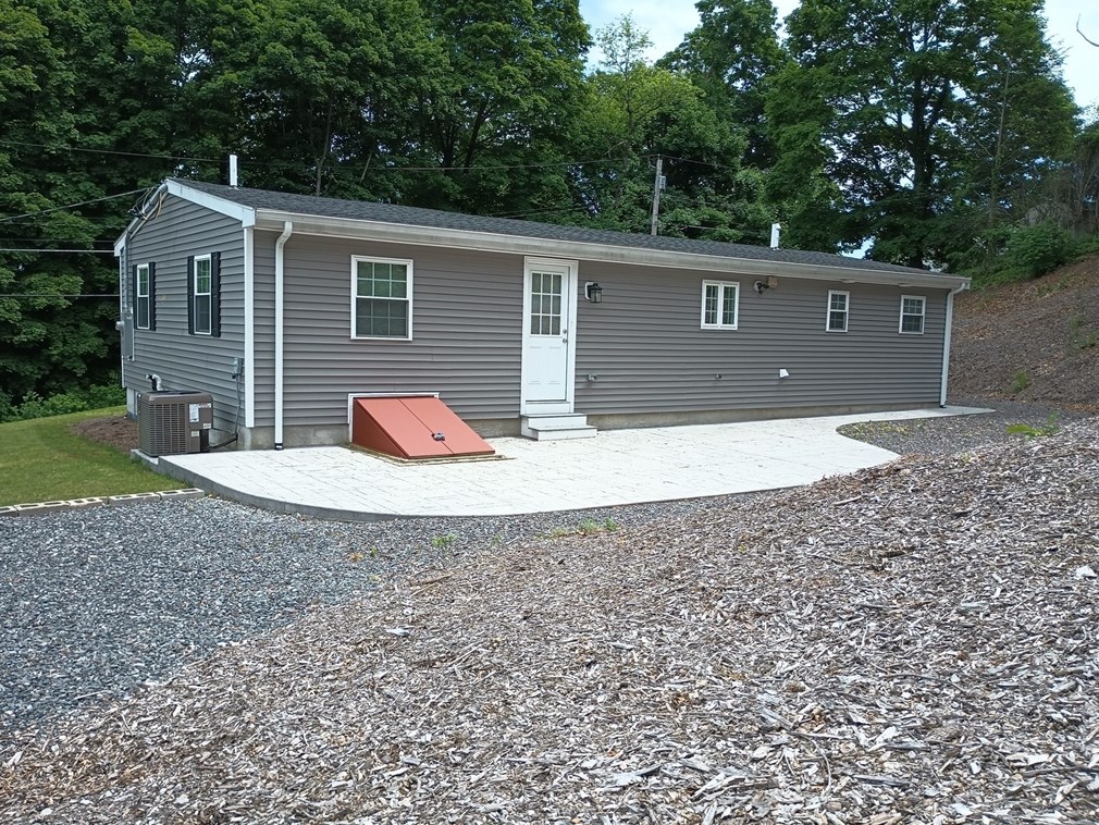 1 Feltonville Rd, Hudson, MA 01749