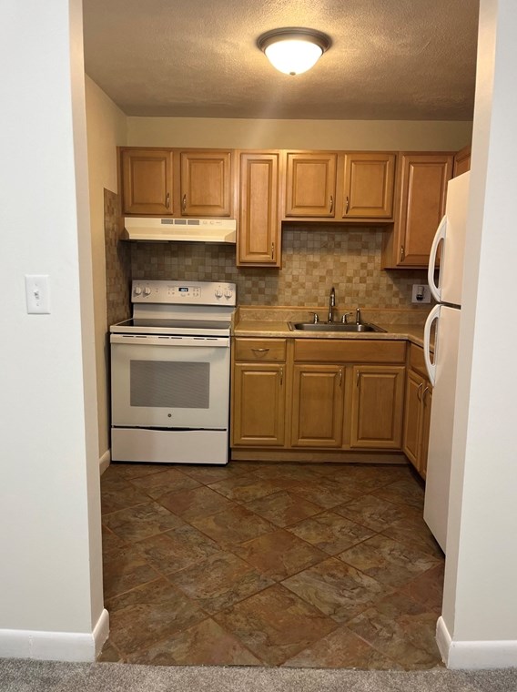 96 Fountain Ln #4, Weymouth, MA 02190