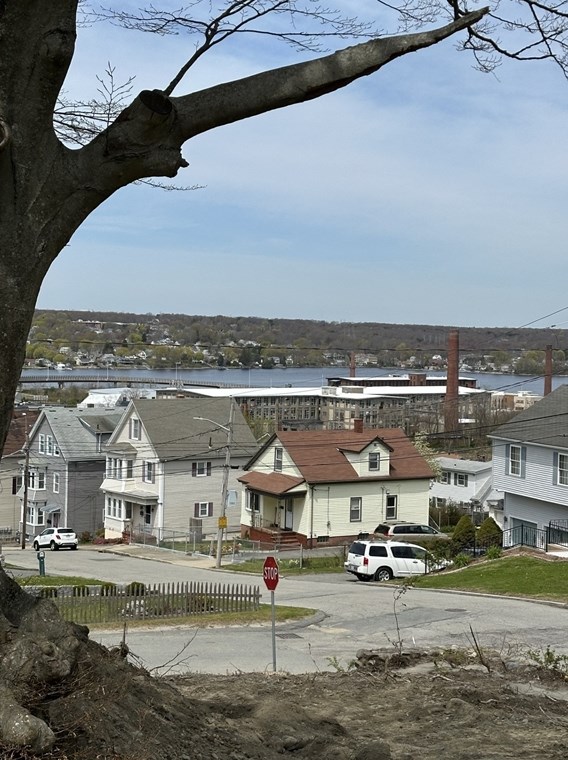 229 Langley St, Fall River, MA 02720-4019