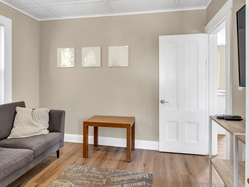 52 H St, Hull MA 02045-1809 exterior