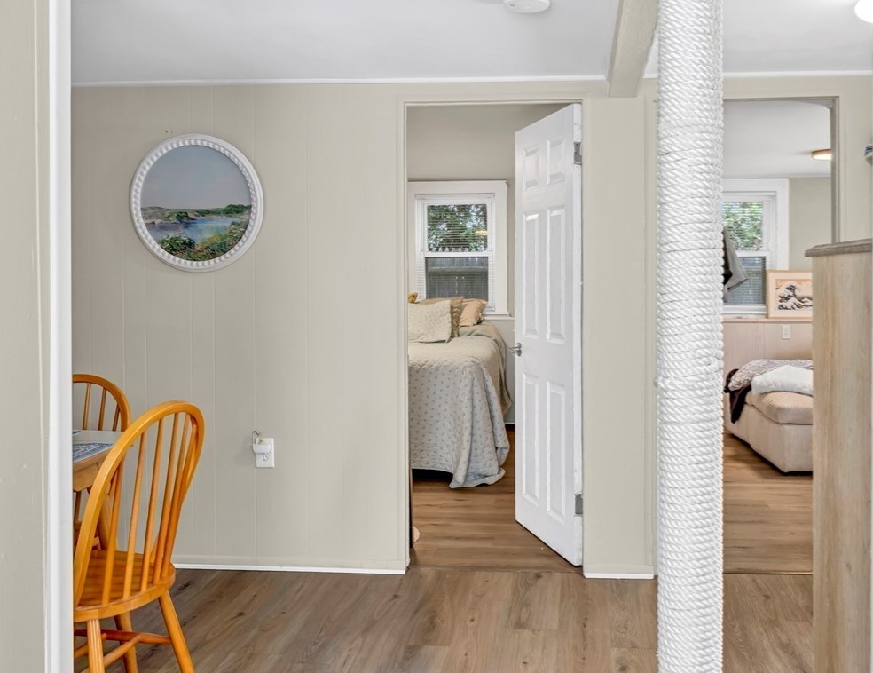 52 H St, Hull MA 02045-1809 exterior