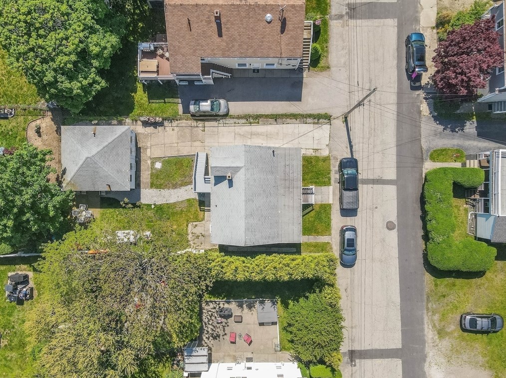 52 H St, Hull MA 02045-1809 exterior