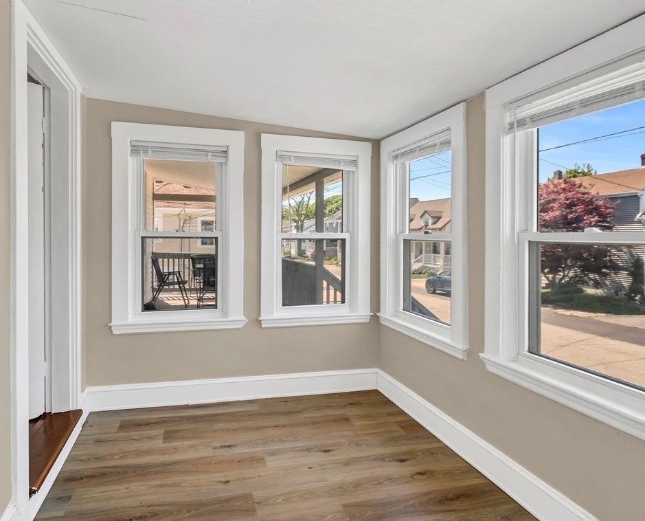 52 H St, Hull MA 02045-1809 exterior