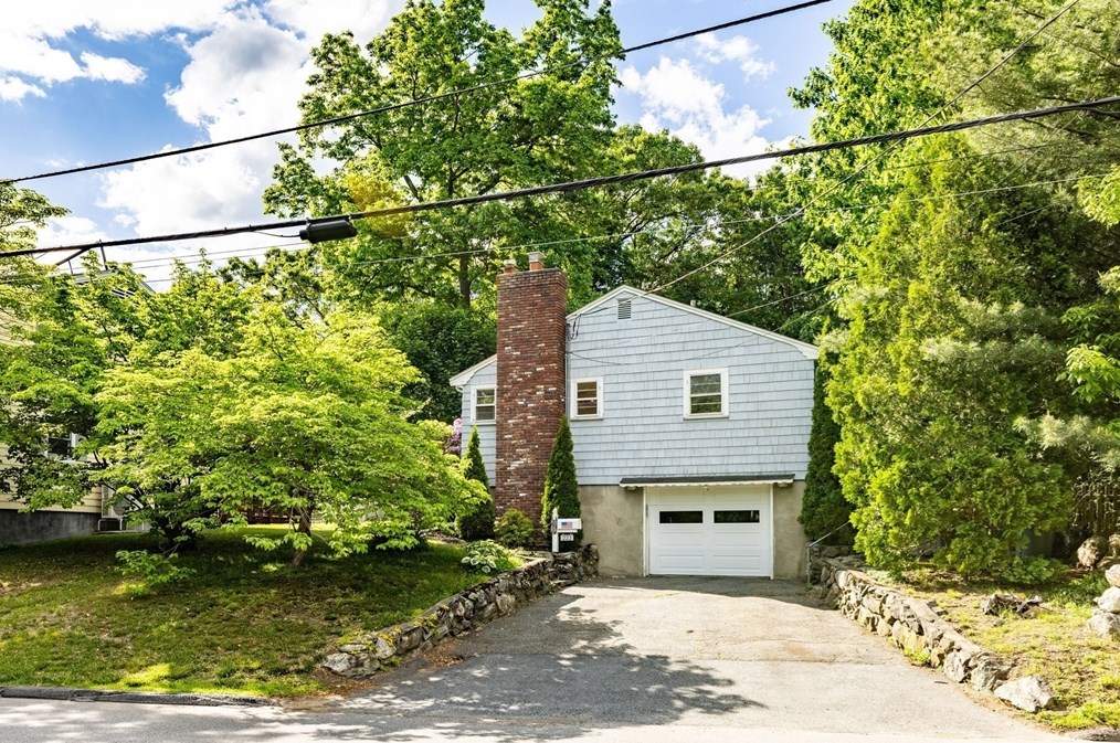 223 Forest St, Reading, MA 01867