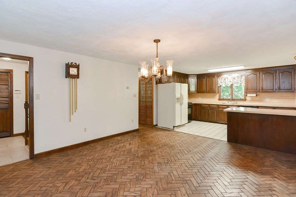 241 Prospect St, Franklin MA 02038-3405 exterior