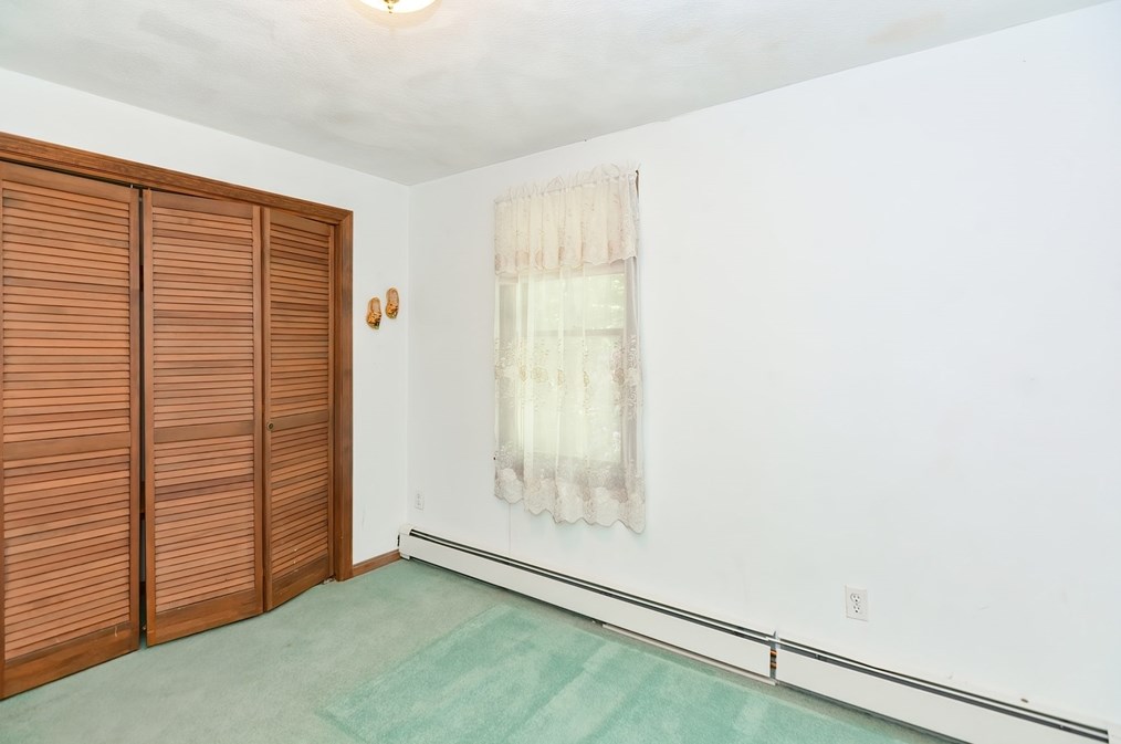 241 Prospect St, Franklin MA 02038-3405 exterior