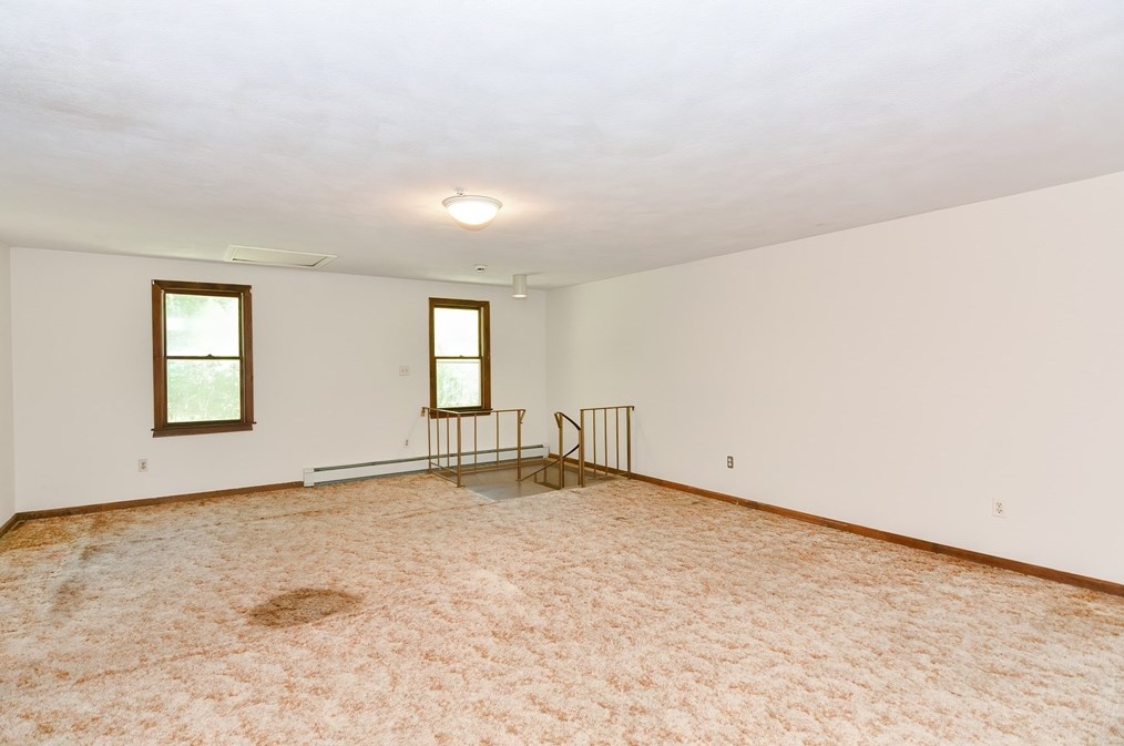 241 Prospect St, Franklin MA 02038-3405 exterior