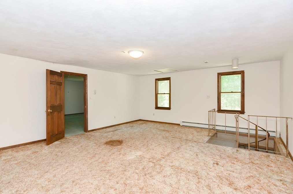 241 Prospect St, Franklin MA 02038-3405 exterior