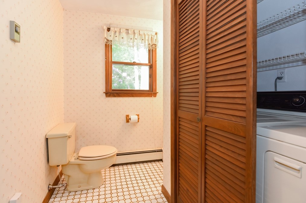 241 Prospect St, Franklin MA 02038-3405 exterior