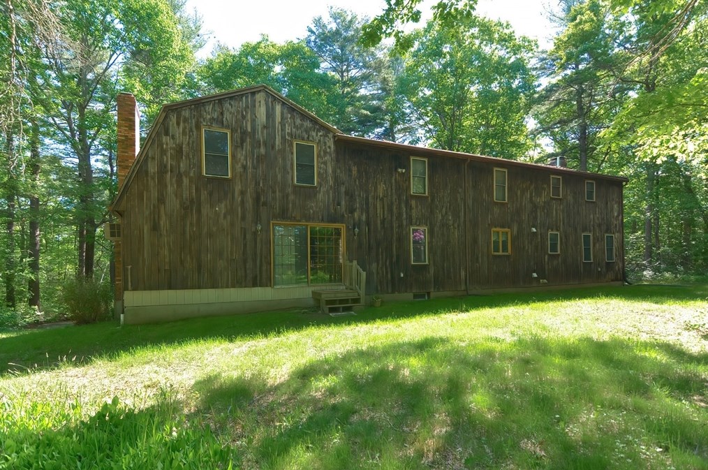 241 Prospect St, Franklin MA 02038-3405 exterior