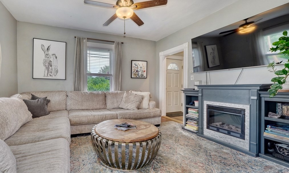 16 Felton St, Saugus, MA 01906