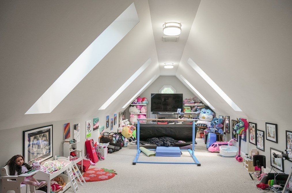 1274 Old Fall Riv Rd, Dartmouth MA 02747-1158 exterior