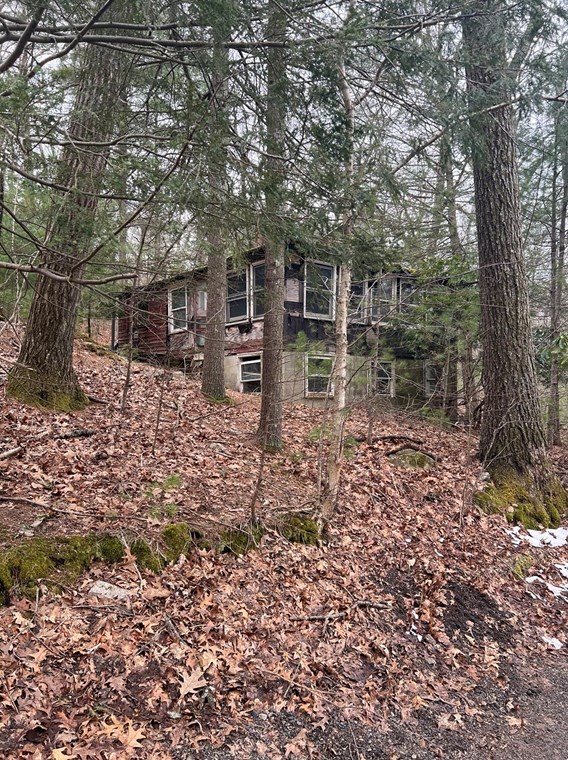 222 Swan Pond Rd, North Reading, MA 01864