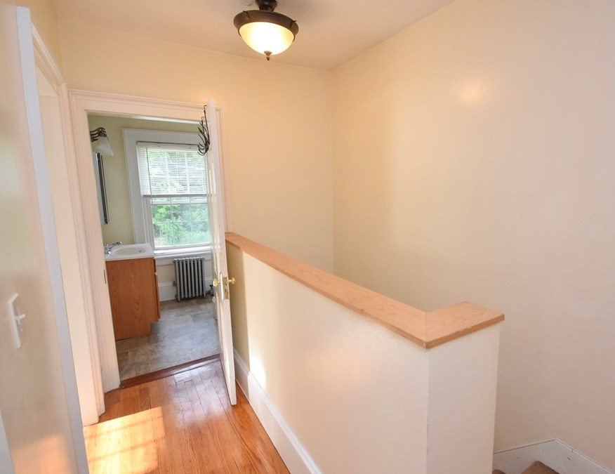 487 Main St, Amherst MA 01002-2368 exterior