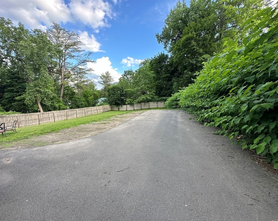 487 Main St, Amherst MA 01002-2368 exterior