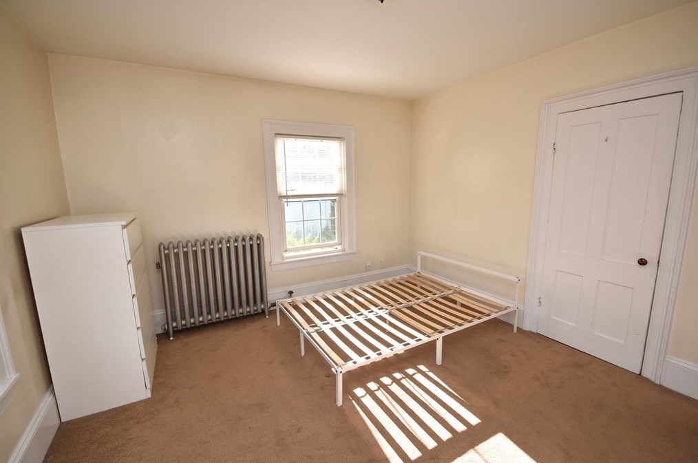 487 Main St, Amherst MA 01002-2368 exterior