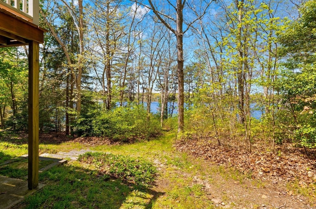 25 Grn Acres Ln, Sandwich MA 02644-1500 exterior