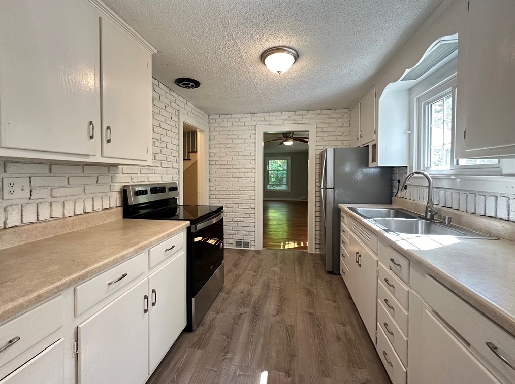 535 Loomis St, Montgomery MA 01085-3965 exterior