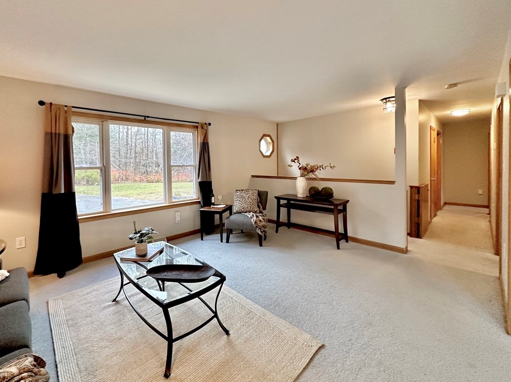 515 Loomis St, Montgomery MA 01085-3965 exterior