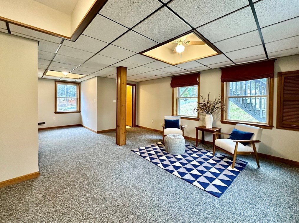 515 Loomis St, Westfield, MA 01085 exterior