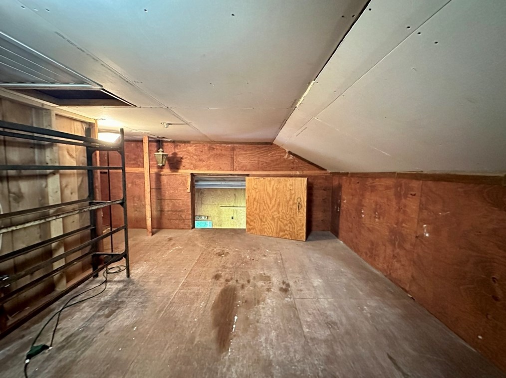 515 Loomis St, Montgomery MA 01085-3965 exterior