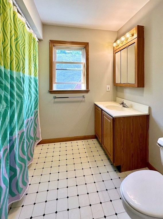 515 Loomis St, Montgomery MA 01085-3965 exterior