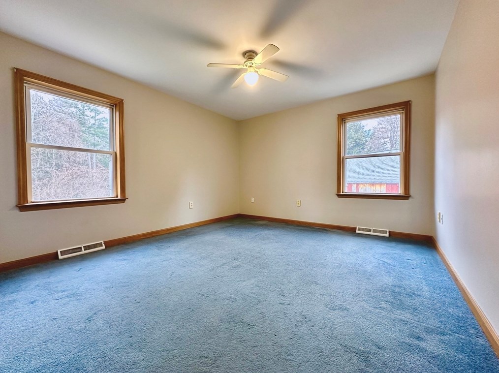 515 Loomis St, Montgomery MA 01085-3965 exterior