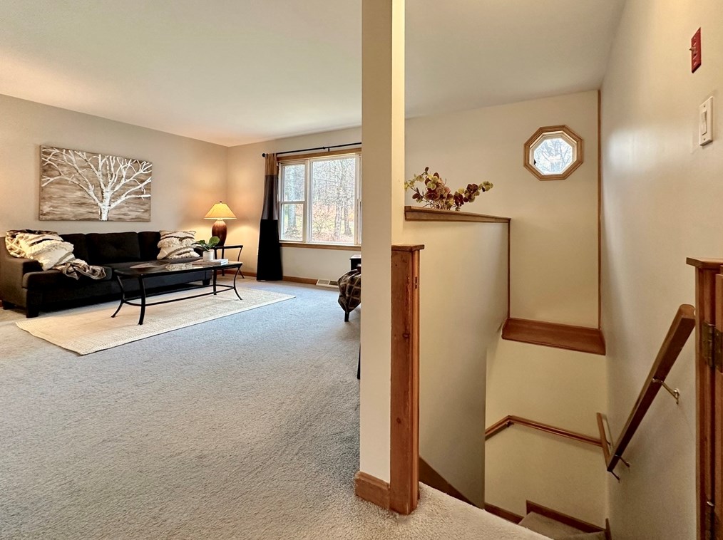 515 Loomis St, Montgomery MA 01085-3965 exterior