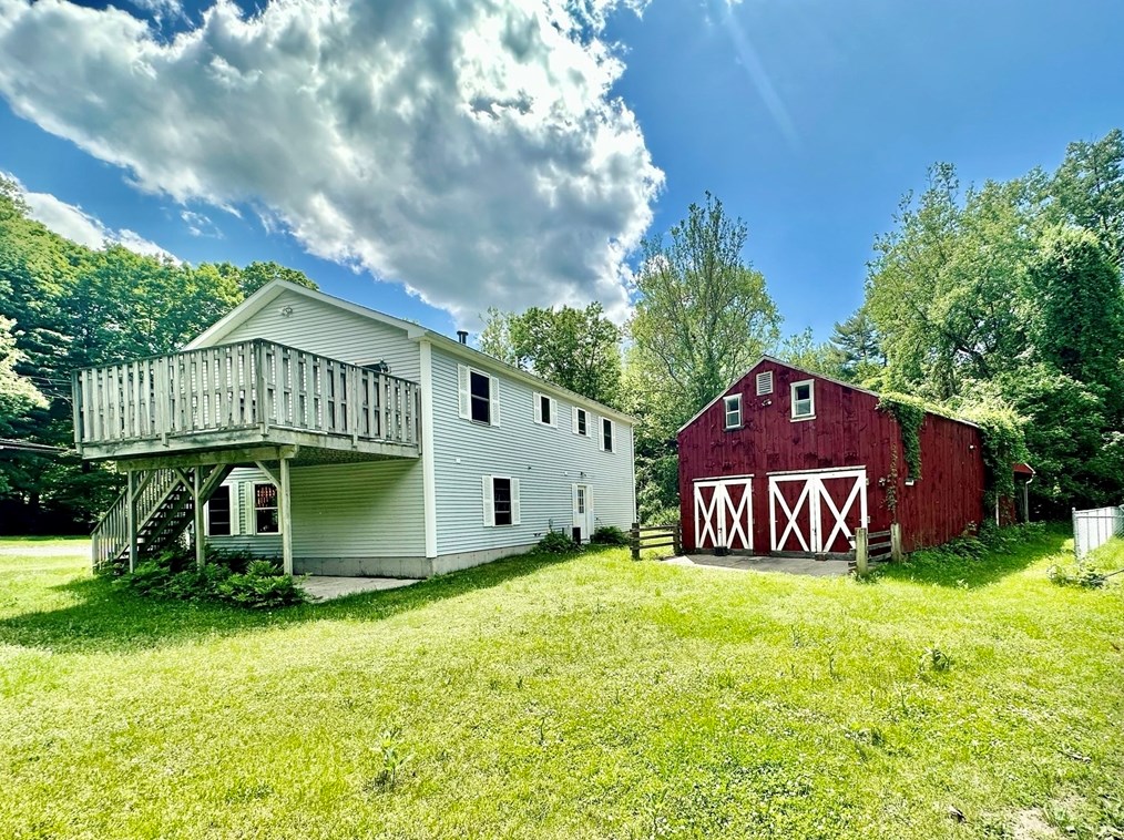 515 Loomis St, Montgomery MA 01085-3965 exterior