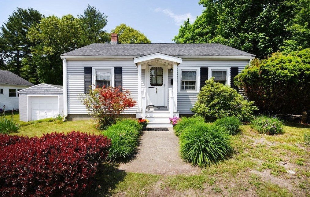 106 High St, Whitman MA 02382-1134 exterior