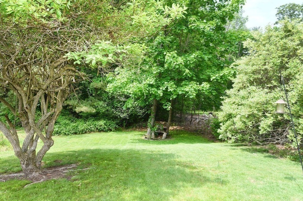 106 High St, Whitman MA 02382-1134 exterior