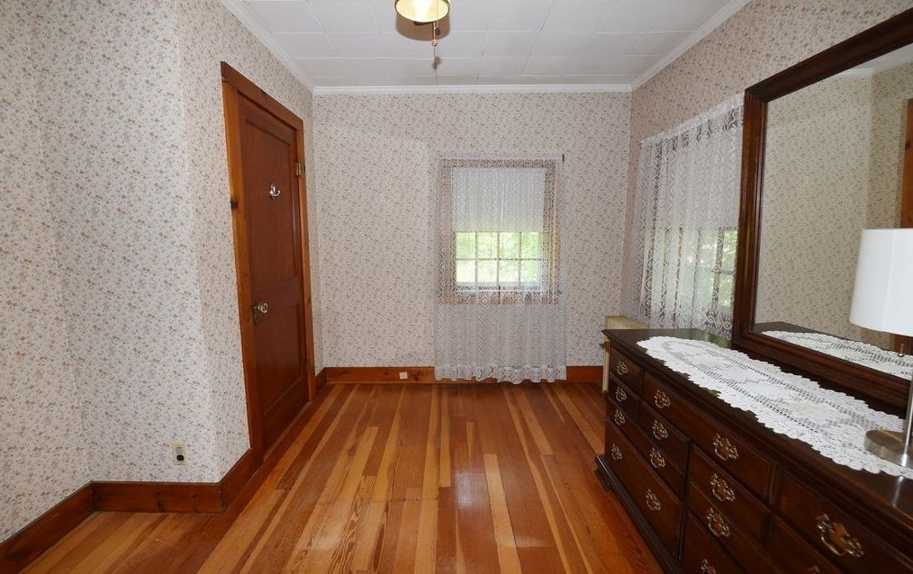 106 High St, Whitman MA 02382-1134 exterior